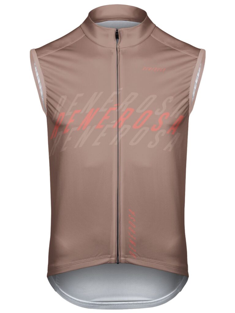 RRT2101M_Front_Mockup_Schulterteile_abgesetzt_1920x1920